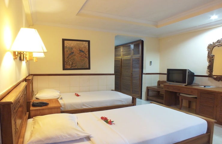 Palm Beach Hotel Bali