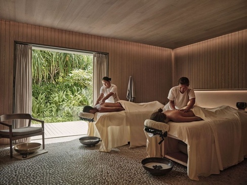 Patina Maldives, Fari Islands