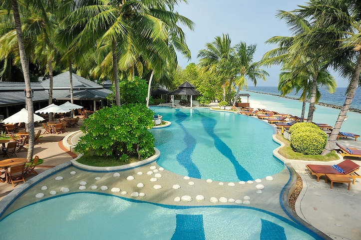 Royal Island Resort & Spa