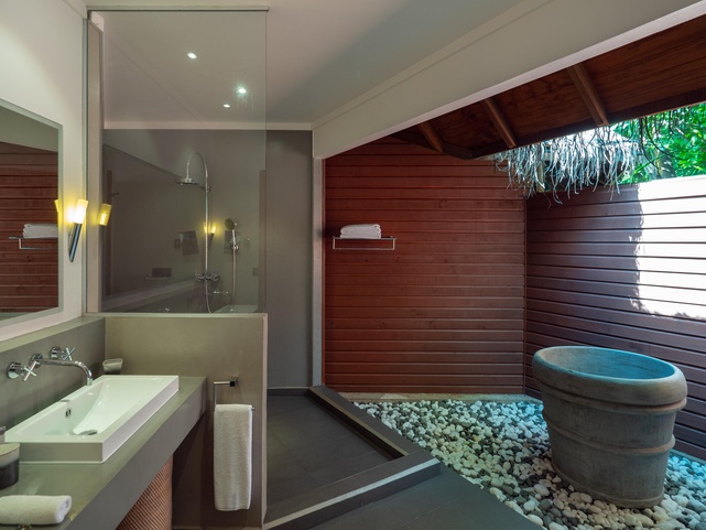 V Villas Maldives At Mirihi