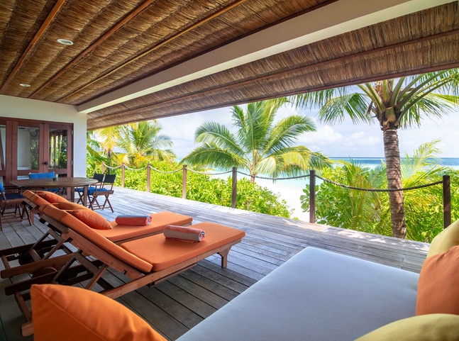 V Villas Maldives At Mirihi