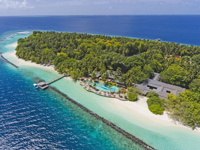 Royal Island Resort & Spa