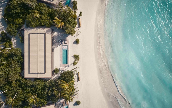 Patina Maldives, Fari Islands