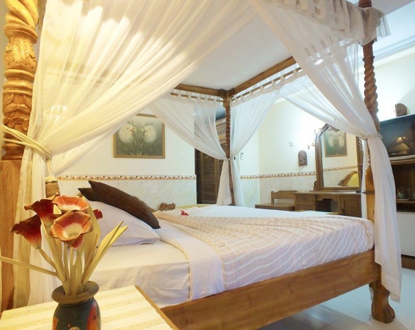 Palm Beach Hotel Bali