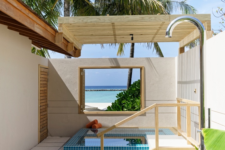 Emerald Faarufushi Resort & Spa