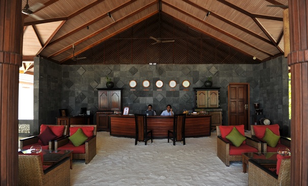 Komandoo Island Resort