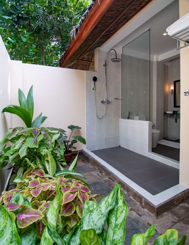 V Villas Maldives At Mirihi