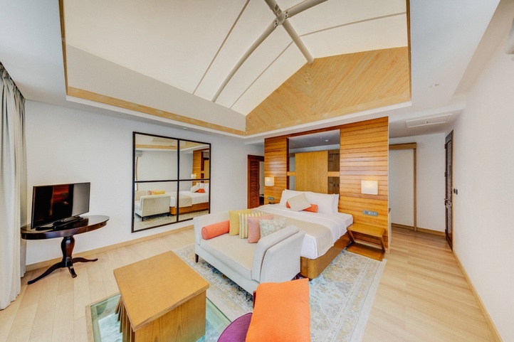 Cinnamon Hakuraa Huraa Maldives