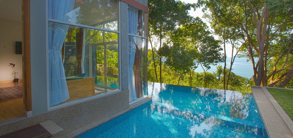 Ambong Pool Villas