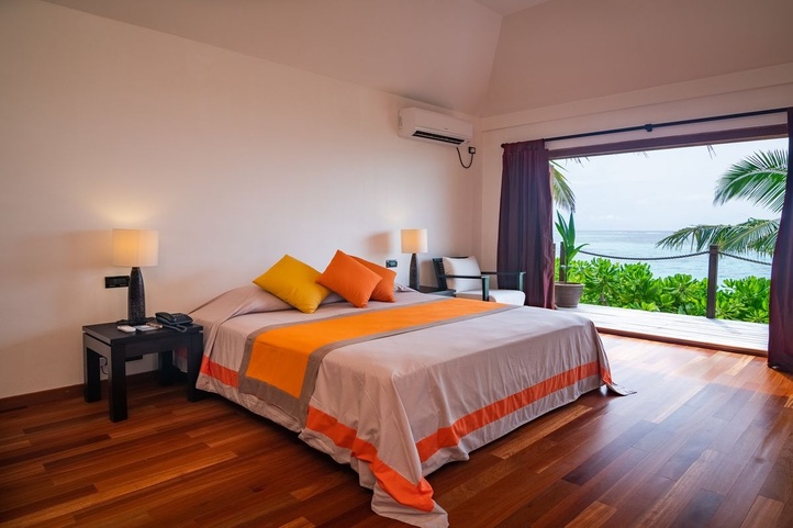 V Villas Maldives At Mirihi