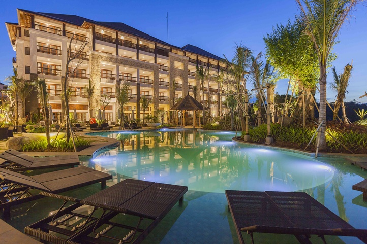 Royal Tulip Springhill Resort