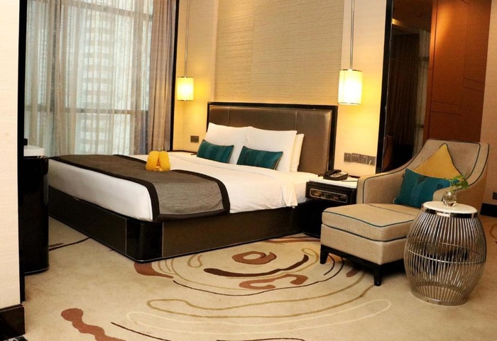 Pacific Regency Hotel Suites