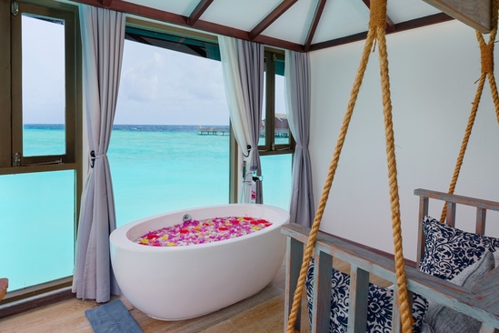 Grand Park Kodhipparu Maldives Лепестки Роз
