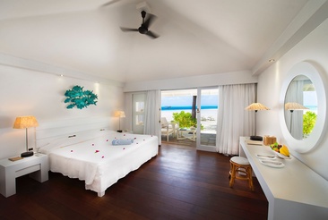 Diamonds Thudufushi Beach & Water Villas Пляжная Вилла