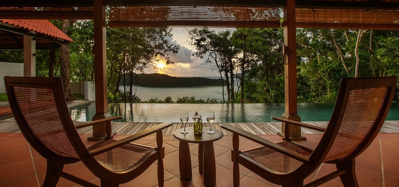 Ambong Pool Villas