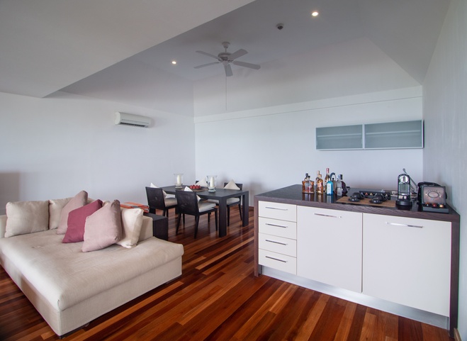 V Villas Maldives At Mirihi