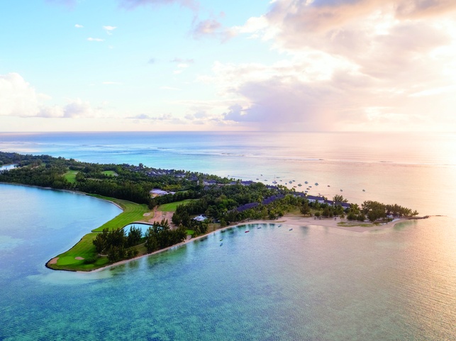 Paradis Beachcomber Golf Resort & Spa