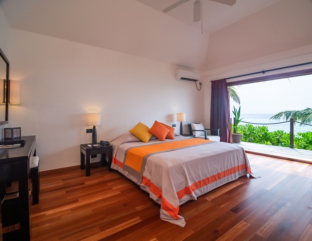 V Villas Maldives At Mirihi