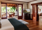 Paradis Beachcomber Golf Resort & Spa