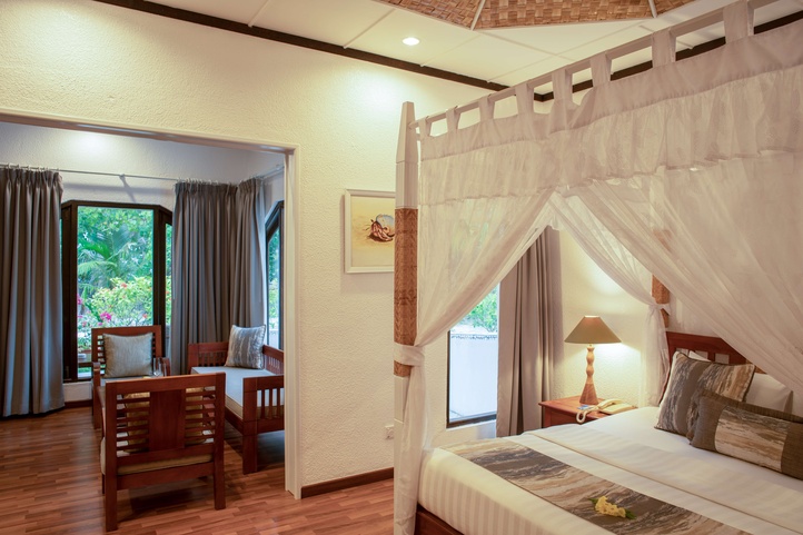  Bandos Maldives Deluxe Beachfront 