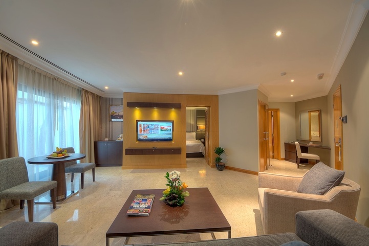 Dubai Marine Beach Resort & Spa