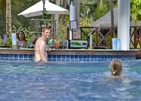 Bandos Maldives Бар У Бассейна