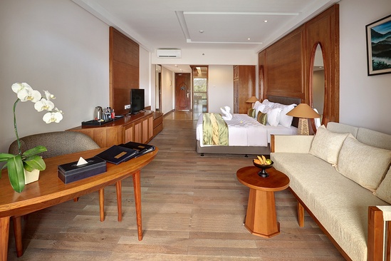 Royal Tulip Springhill Resort