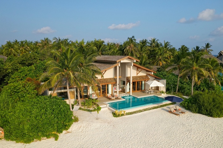 Emerald Faarufushi Resort & Spa